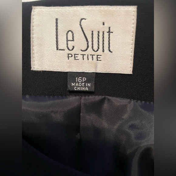 Le Suit Women’s Black Suit - Jacket Cropped 16P w/ Long skirt 16P Skirt - Picture 5 of 5